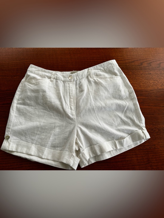 Charlie Paige Pants - Charlie Paige Cream High-Waist Linen-Blend Shorts Size L